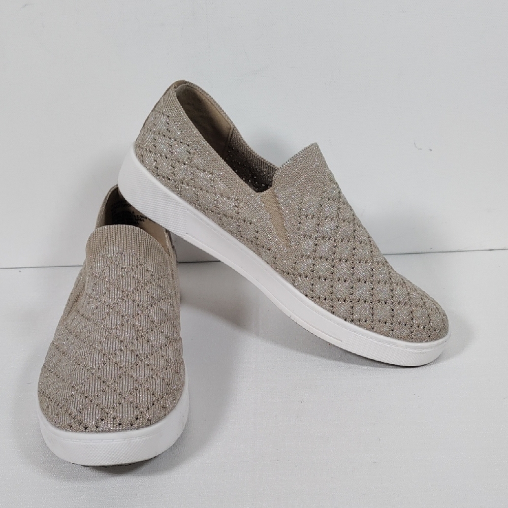 6400 White Mountain gold Utopia stretch knit sneakers 9